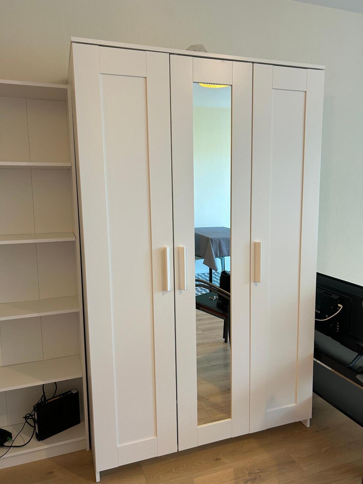 Clewis Apartment